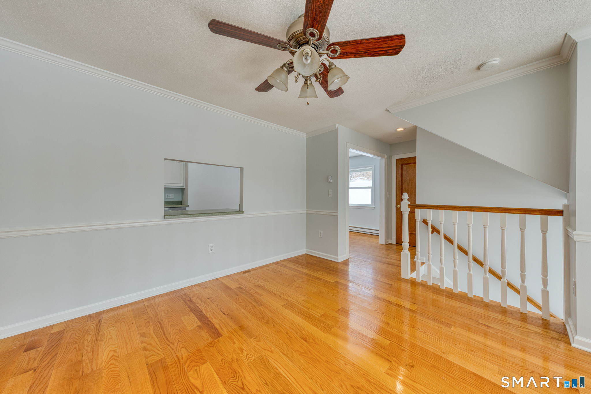 350 Bristol Street, Unit C1 Waterbury, CT 06708 - Photo 14 of 40 a view of an empty room with a window