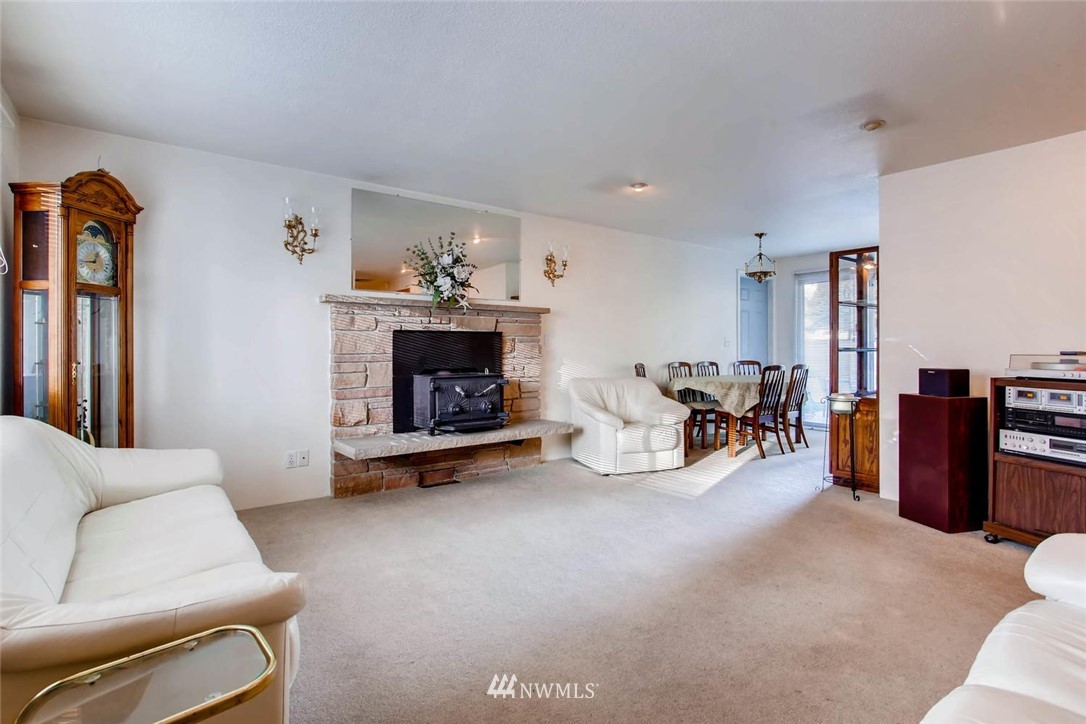 1210 Pierce Place Northeast Renton, WA 98056 - Photo 2 of 24