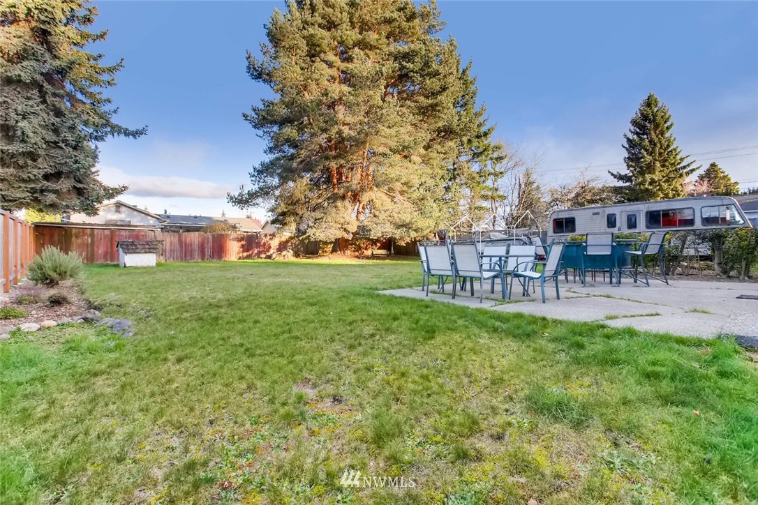 1210 Pierce Place Northeast Renton, WA 98056 - Photo 21 of 24