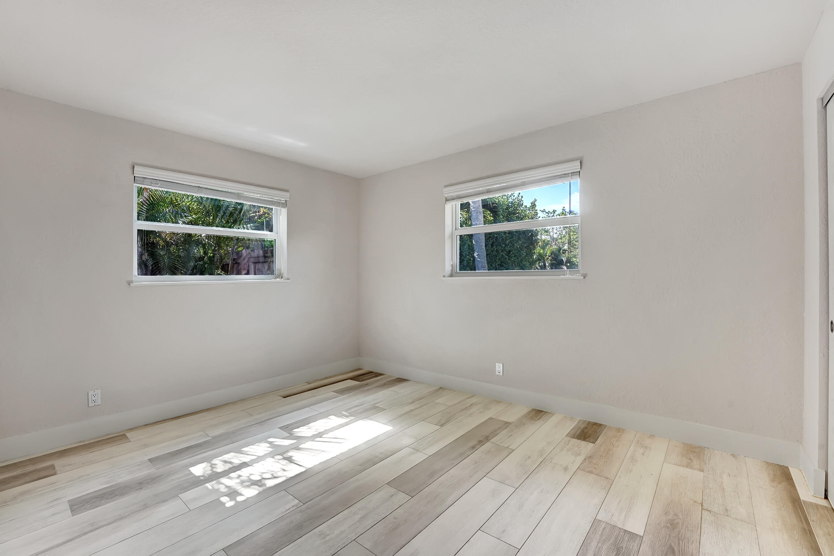 211 Northwest 17th Street Delray Beach, FL 33444 - Photo 25 of 39 DSC02669