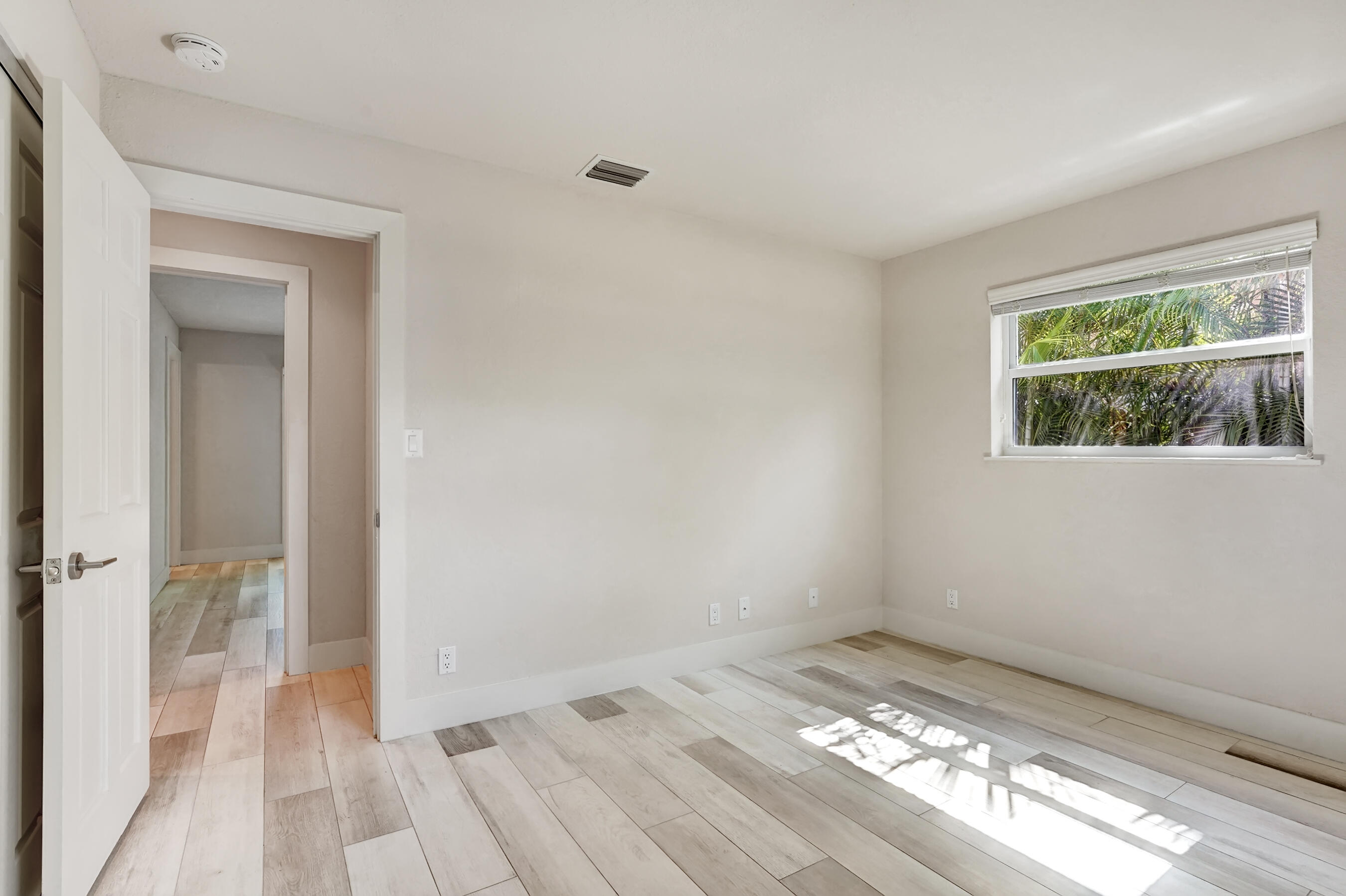 211 Northwest 17th Street Delray Beach, FL 33444 - Photo 26 of 39 DSC02674