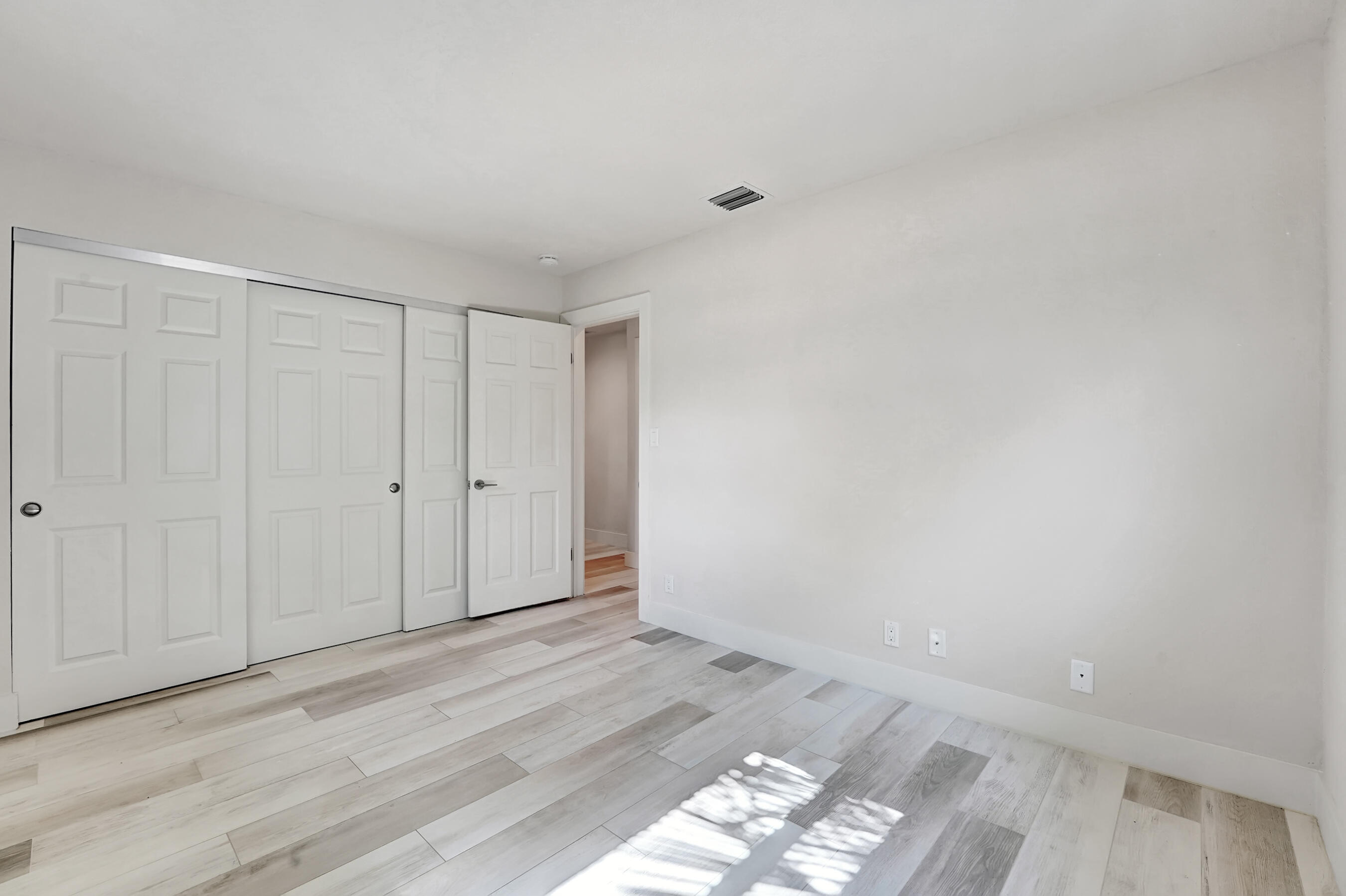 211 Northwest 17th Street Delray Beach, FL 33444 - Photo 27 of 39 DSC02684