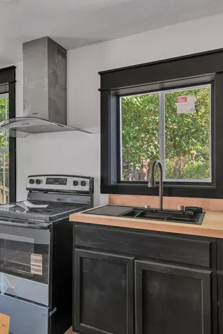 $185,000 | 402 England Street East, Cowan, TN 37318