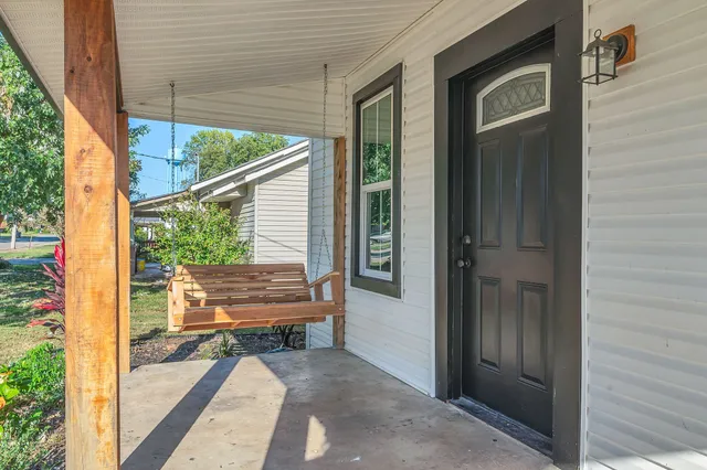 $185,000 | 402 England Street East, Cowan, TN 37318