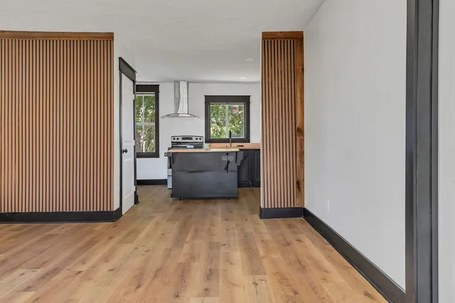 $185,000 | 402 England Street East, Cowan, TN 37318