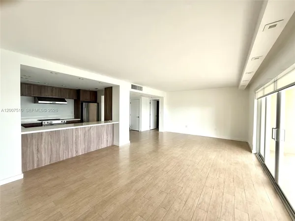 $3,375 | 11111 Biscayne Boulevard, Unit 6C, Miami, FL 33181