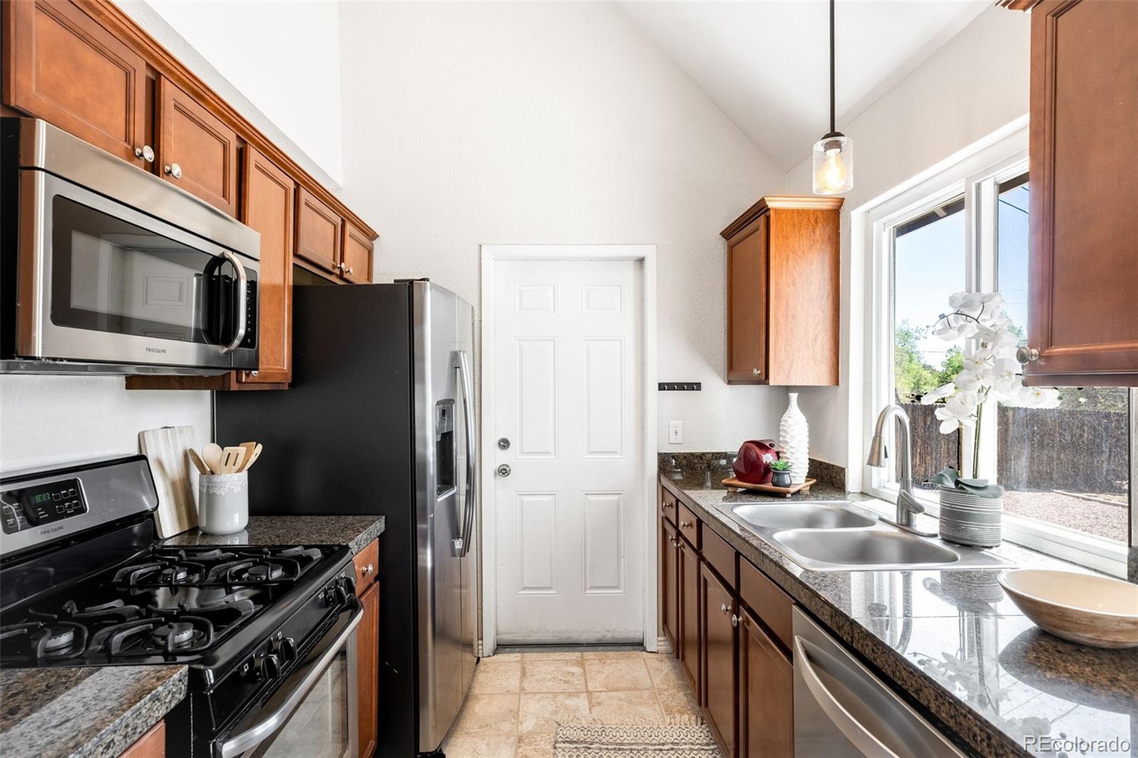7186 West 79th Drive Arvada, CO 80003 - Photo 12 of 40