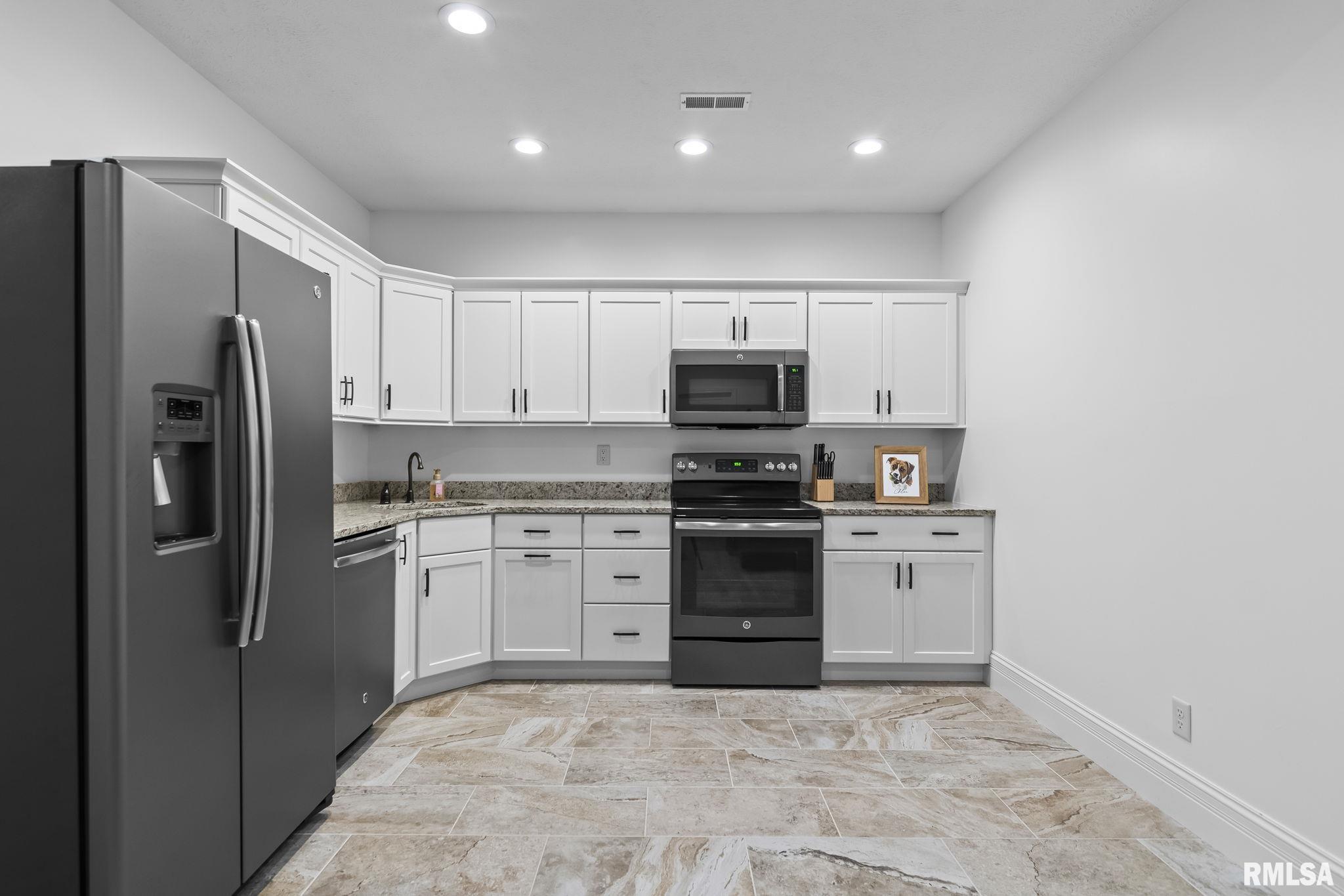 18763 Neff Road Girard, IL 62640 - Photo 39 of 65