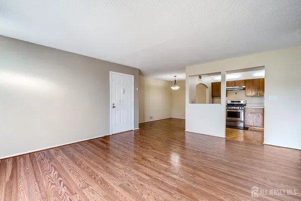 $409,000 | 407 Lancaster Court, Piscataway, NJ 08854