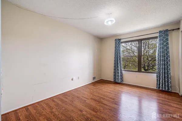 $409,000 | 407 Lancaster Court, Piscataway, NJ 08854