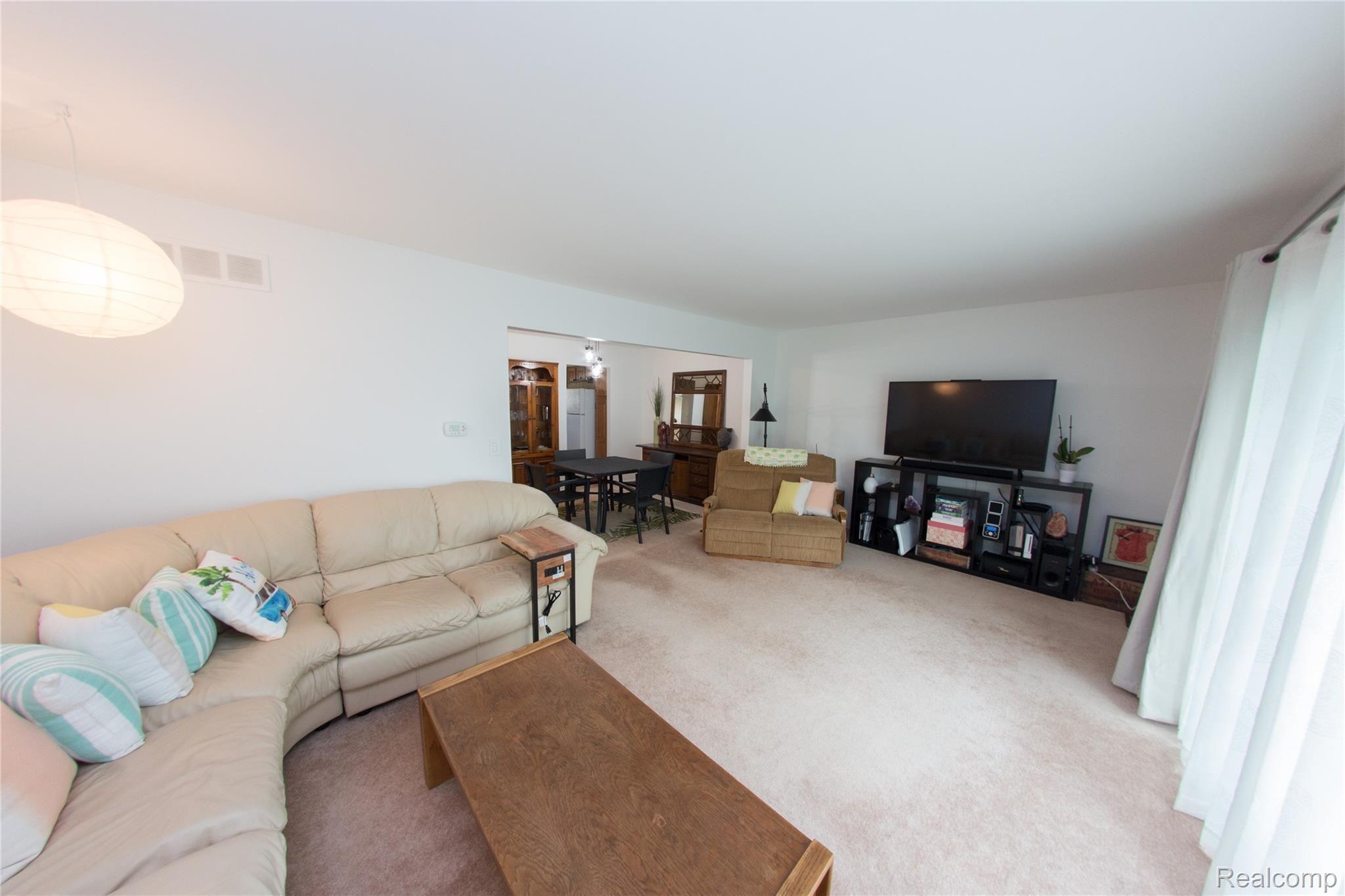 3892 Old Creek Road Troy, MI 48084 - Photo 6 of 25 Interior-5.jpg