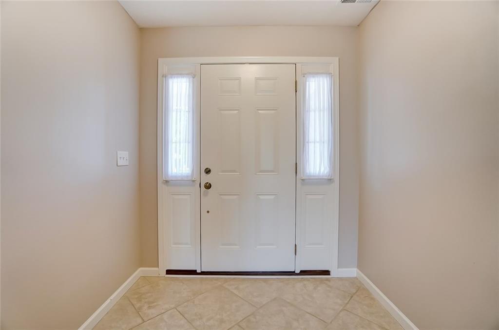 284 Hampton Trail Springfield, OH 45502 - Photo 7 of 25 Gallery Image 7