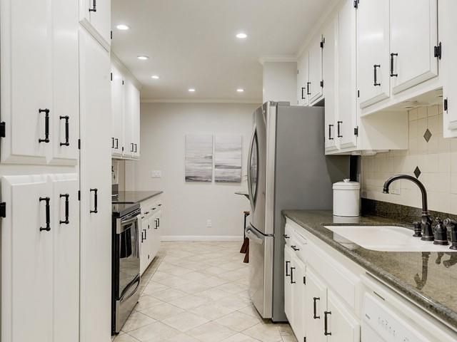 2040 West Middlefield Road, Unit 11 Mountain View, CA 94043 - Photo 10 of 24 Gallery Image 10