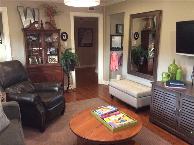 4600 Sango Road Clarksville, TN 37043 - Photo 4 of 19 Living Room
