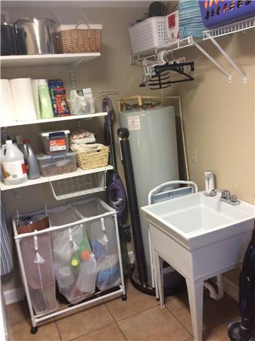4600 Sango Road Clarksville, TN 37043 - Photo 8 of 19 Laundry Room