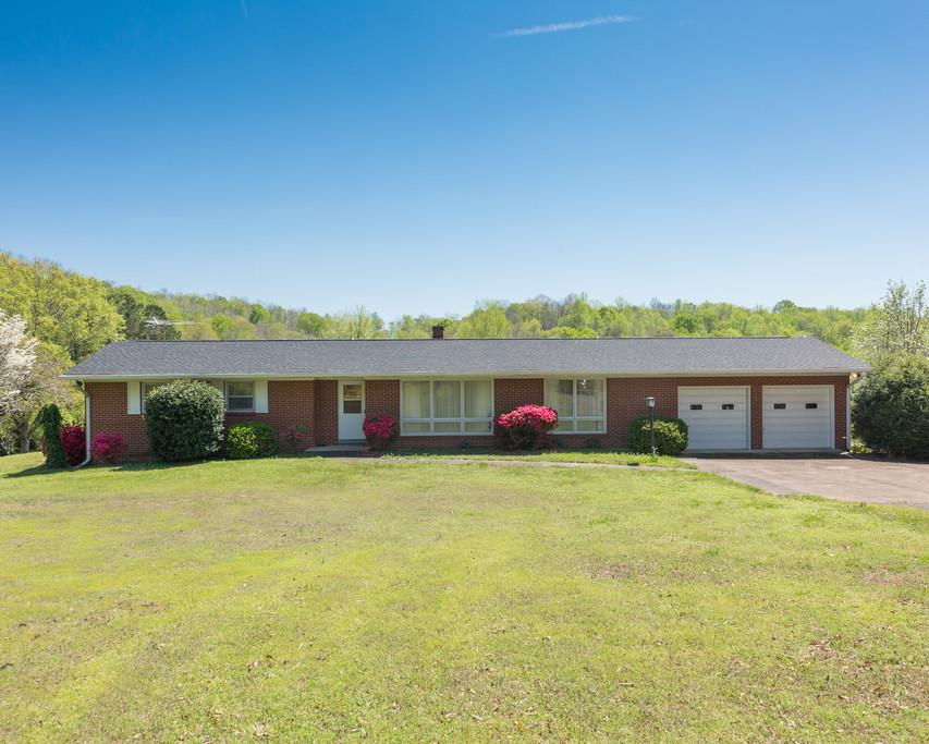2960 Lewis Branch Road Tennessee Ridge, TN 37178 - Photo 1 of 24 a view of a house with a yard
