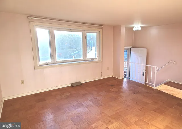 $2,100 | 934 Regina Drive, Baltimore, MD 21227