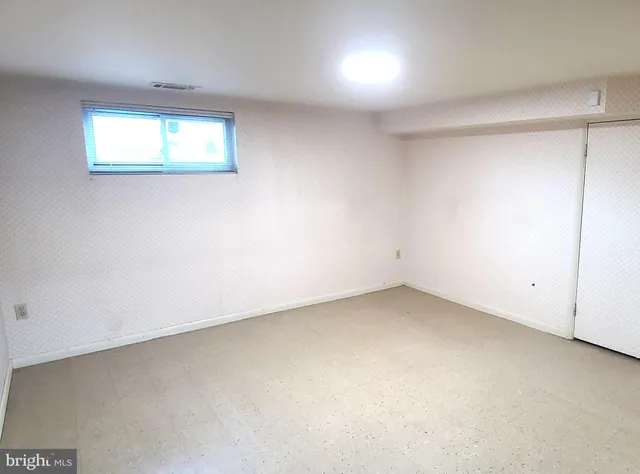 $2,100 | 934 Regina Drive, Baltimore, MD 21227