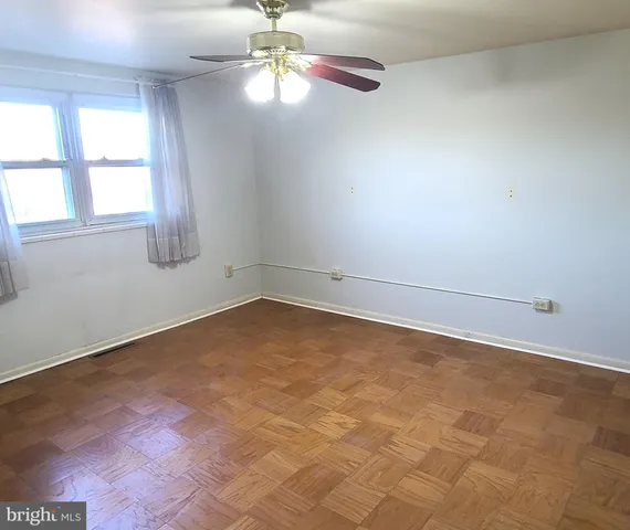 $2,100 | 934 Regina Drive, Baltimore, MD 21227