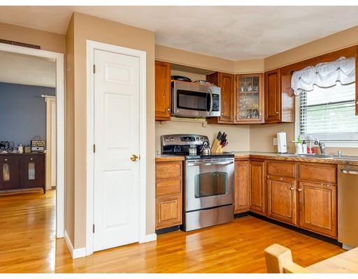 59 Maplewood Road Lynn, MA 01904 - Photo 4 of 15 Gallery Image 4