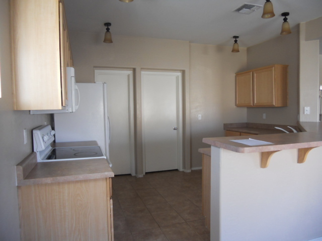 45016 Portabello Road Maricopa, AZ 85139 - Photo 4 of 6 Kitchen