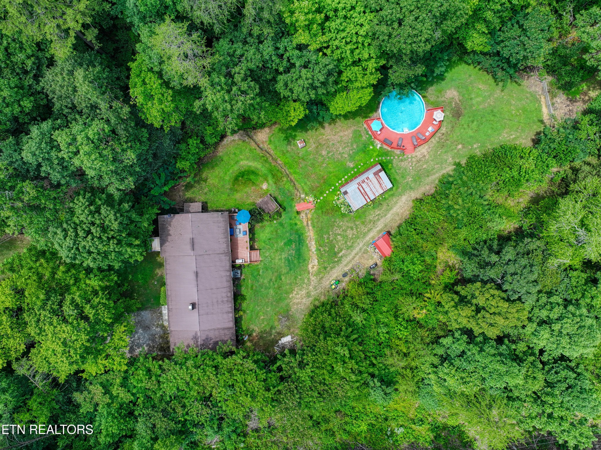 713 Pine Ridge Road Clinton, TN 37716 - Photo 54 of 57 an aerial view of a house