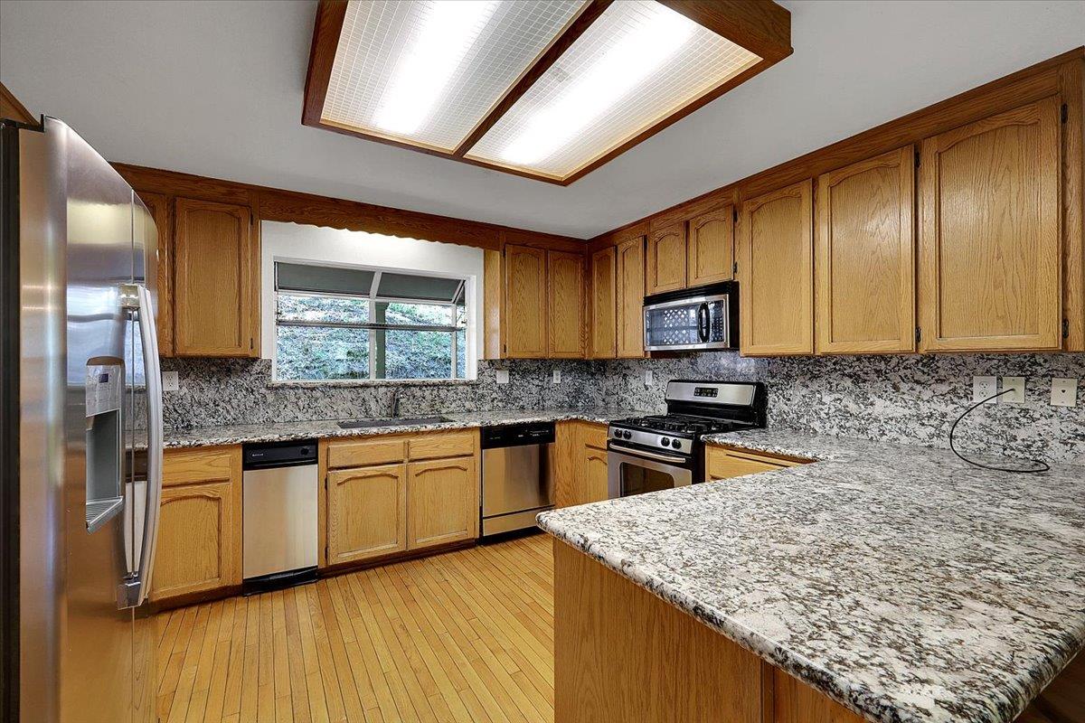 12986 South Mack Road Grass Valley, CA 95949 - Photo 16 of 81