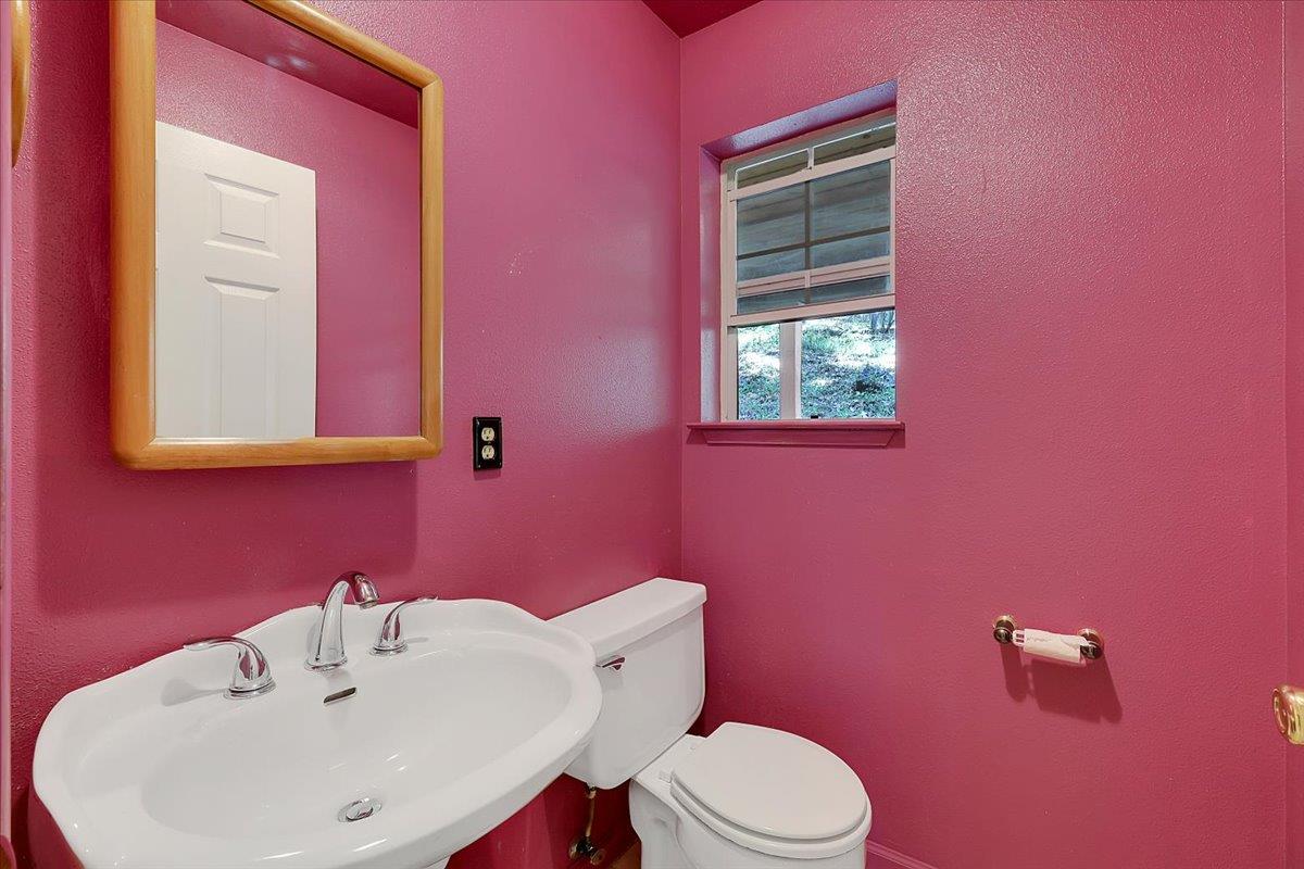 12986 South Mack Road Grass Valley, CA 95949 - Photo 30 of 81