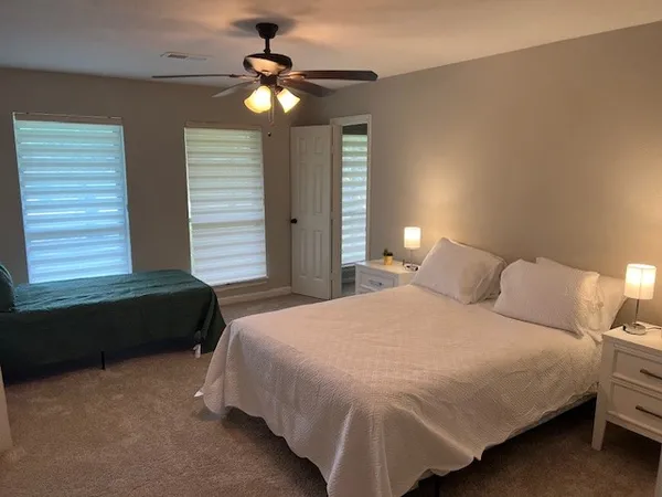 $3,000 | 307 Shirleen Drive, Pasadena, TX 77586