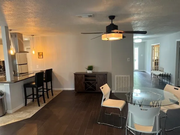 $3,000 | 307 Shirleen Drive, Pasadena, TX 77586