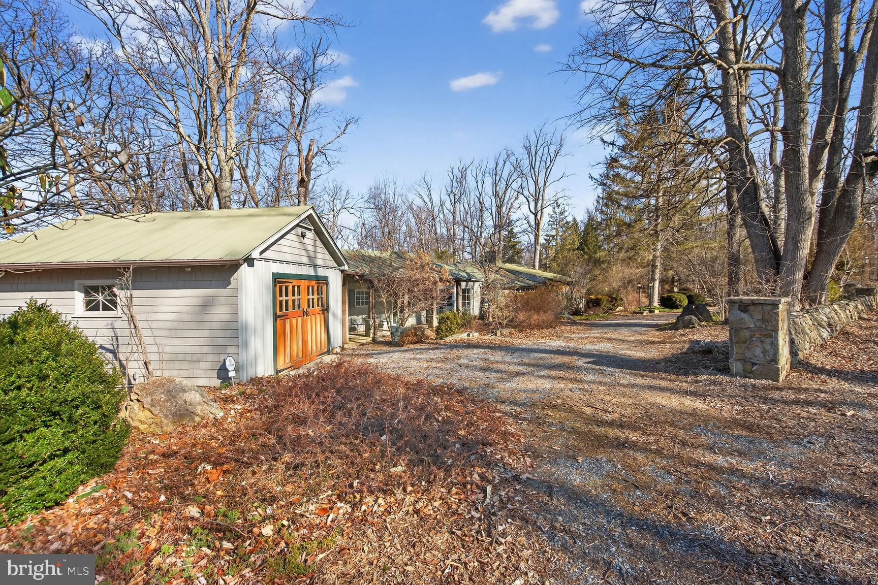 17651 Raven Rocks Road Bluemont, VA 20135 - Photo 69 of 87 Garage and Circular Driveway