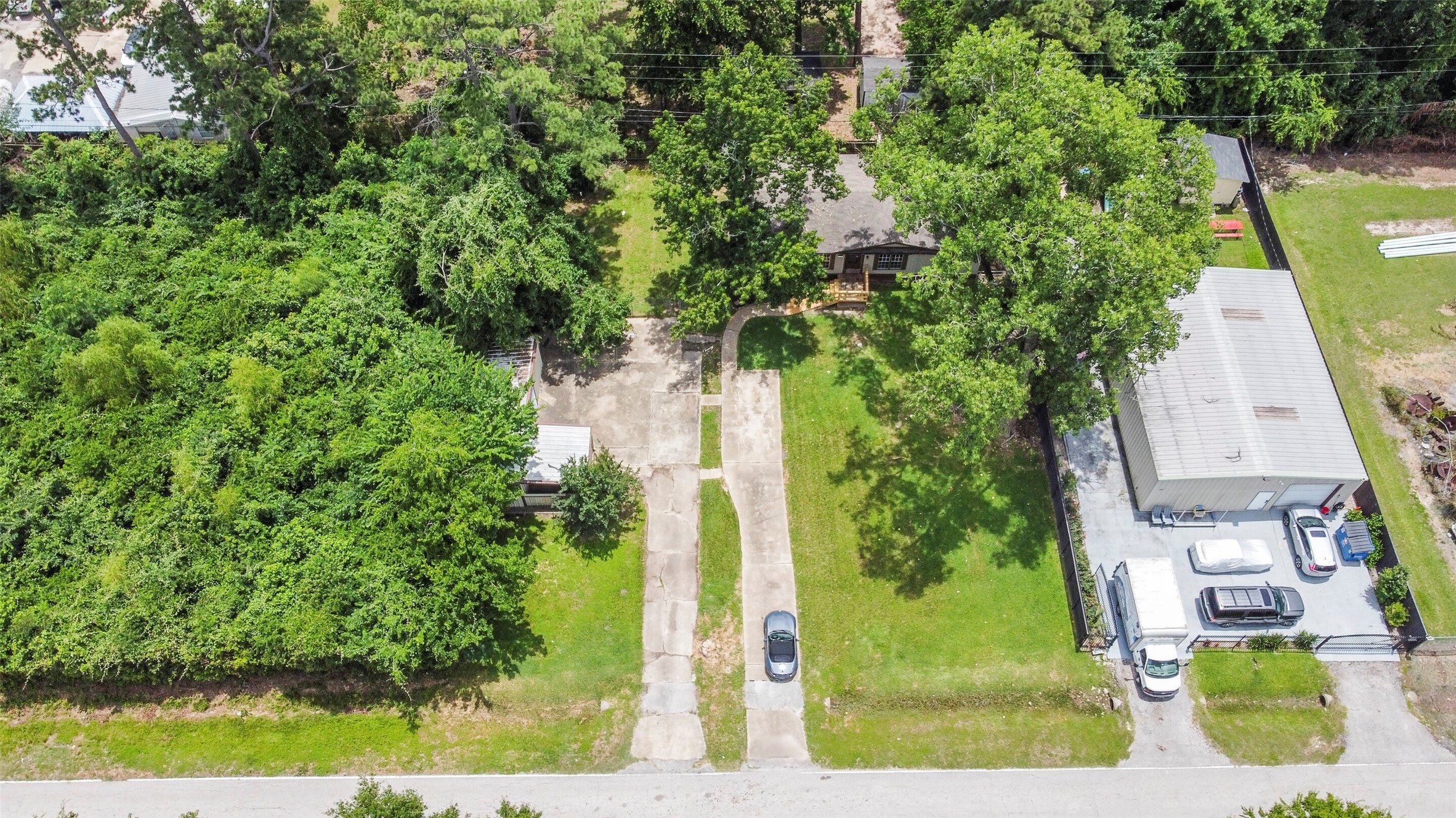 11023 Forrest Valley Drive Houston, TX 77065 - Photo 44 of 47 an aerial view of a residential houses with yard