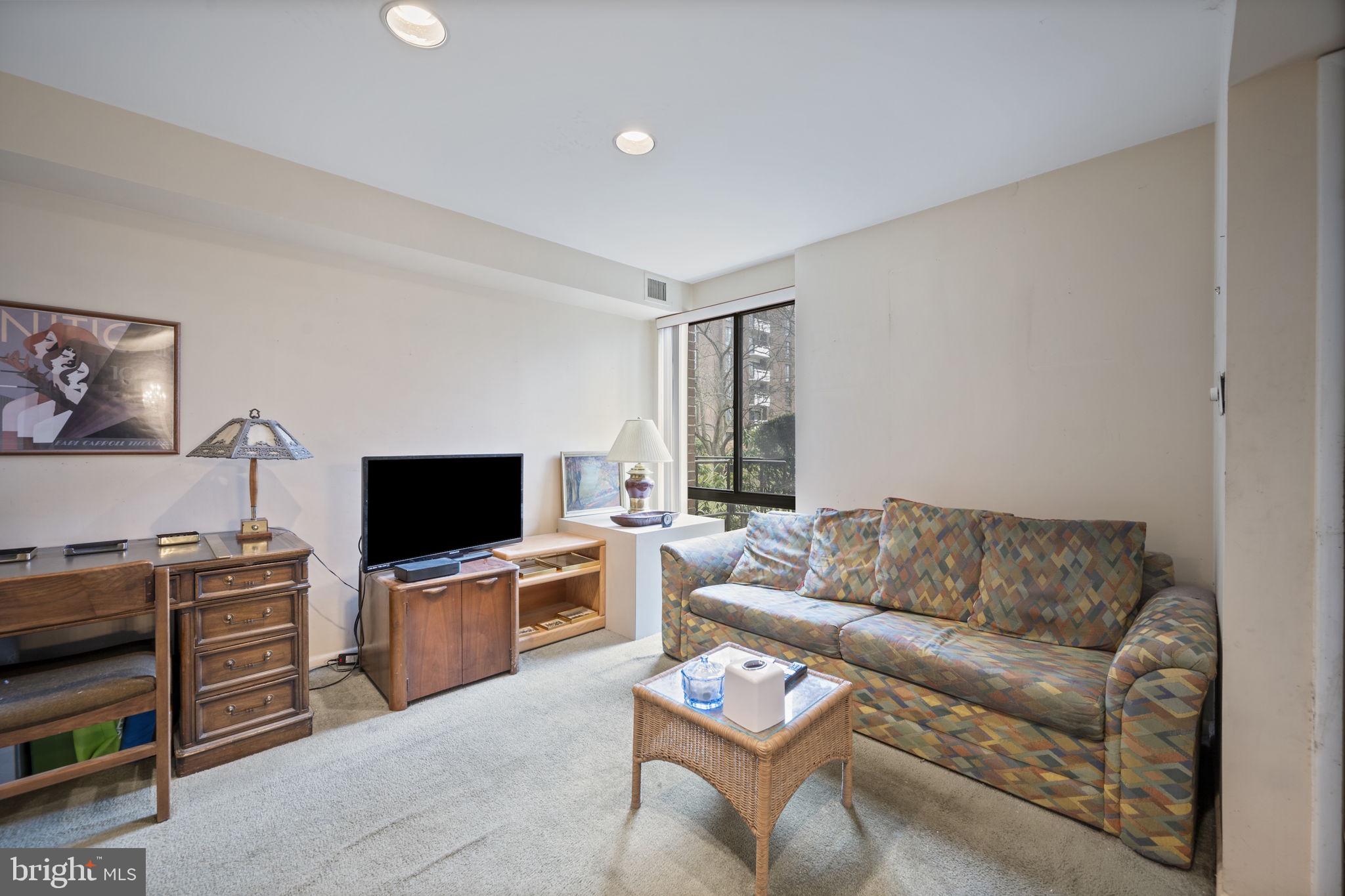 7 Slade Avenue, Unit 119 Baltimore, MD 21208 - Photo 11 of 41 Den and Office