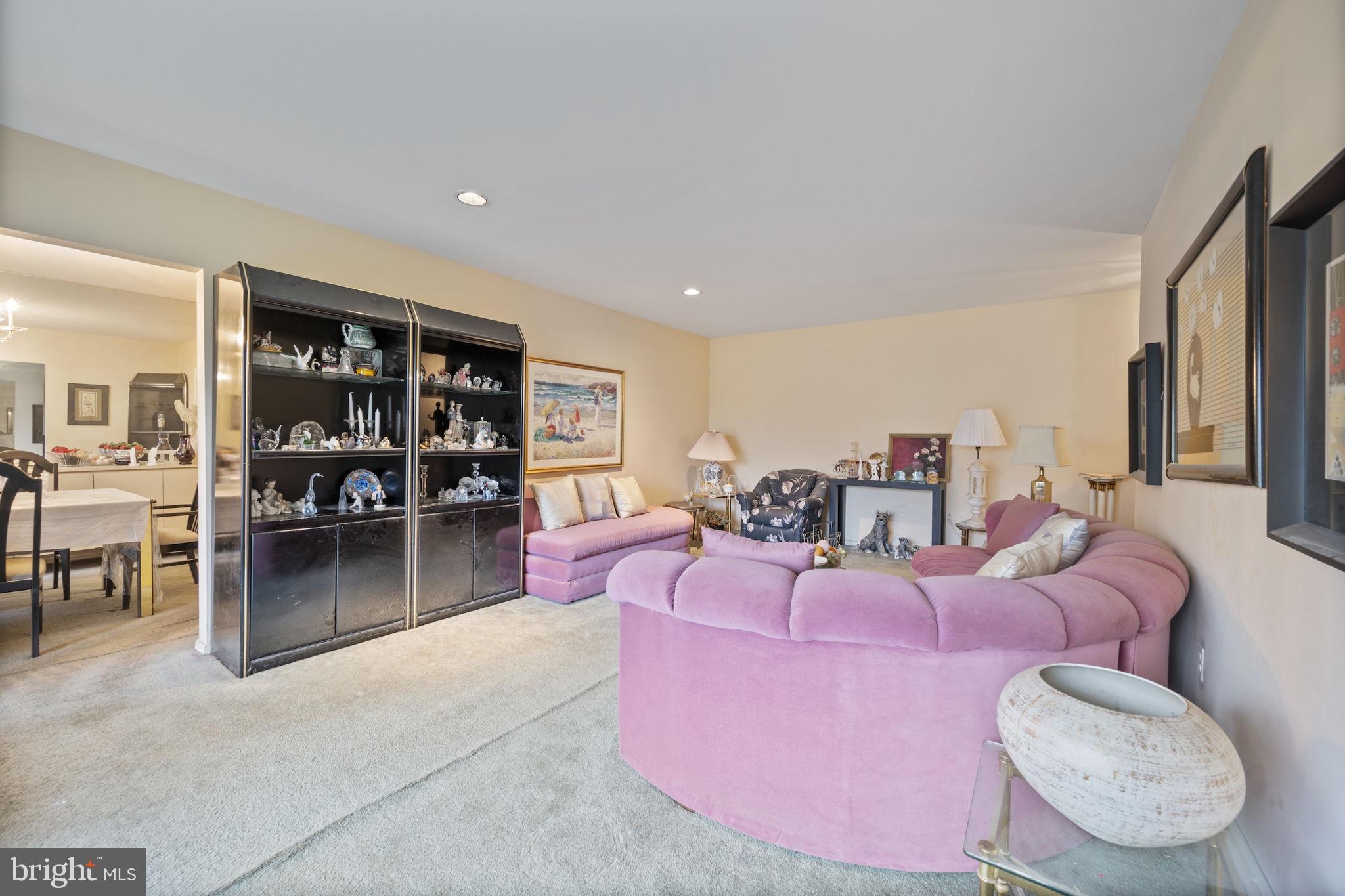 7 Slade Avenue, Unit 119 Baltimore, MD 21208 - Photo 8 of 41 Family Room