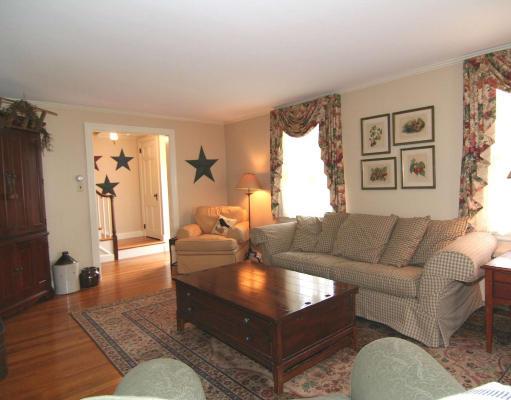 6 Strathmore Road Wakefield, MA 01880 - Photo 5 of 17 Gallery Image 5