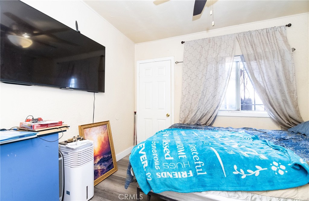 9814 Bandera Street Los Angeles, CA 90002 - Photo 10 of 15