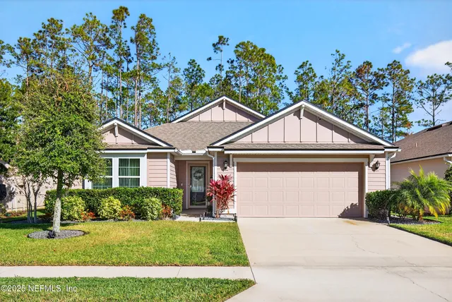 $575,000 | 138 South Hummingbird Place, Palm Coast, FL 32164