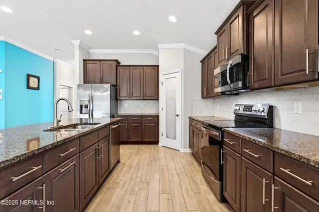 $575,000 | 138 South Hummingbird Place, Palm Coast, FL 32164