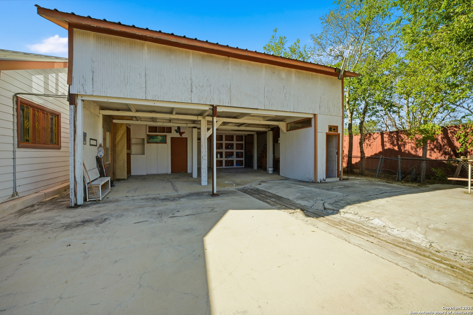 406 North Rancho Road Nixon, TX 78140 - Photo 22 of 31 a view of a house