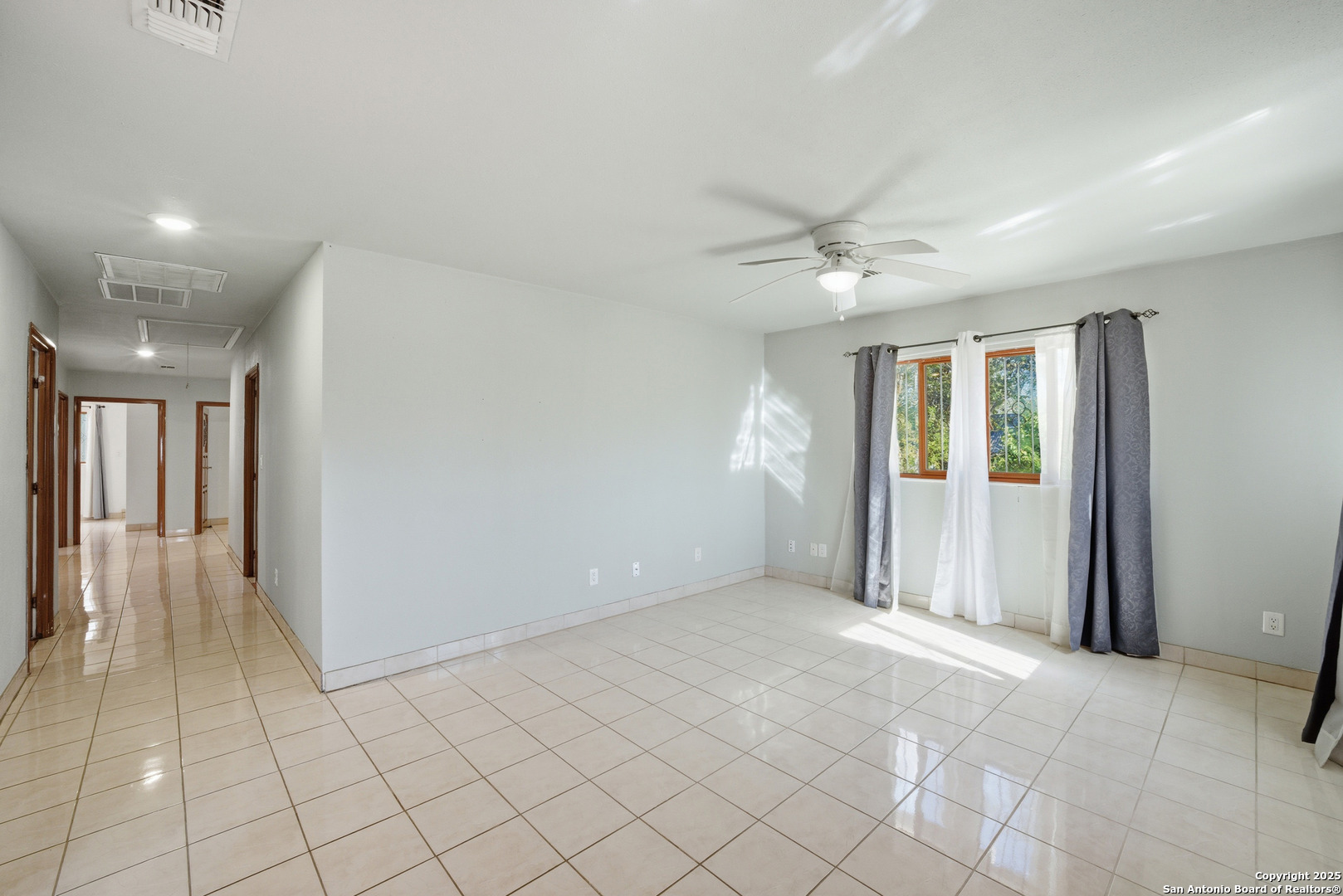 406 North Rancho Road Nixon, TX 78140 - Photo 6 of 31 a view of entryway with front door