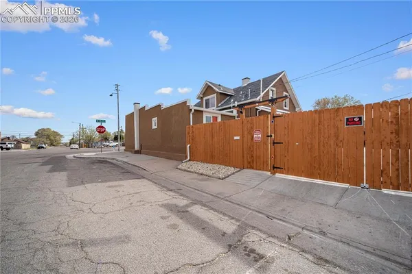 $500,000 | 1835-1839 East 4th Street, Pueblo, CO 81001