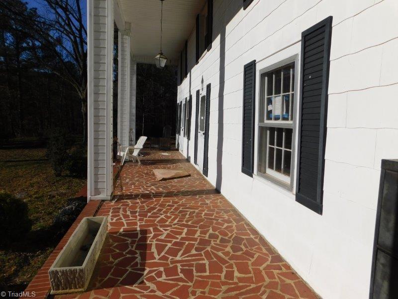 276 Fagge Road Stoneville, NC 27048 - Photo 3 of 34
