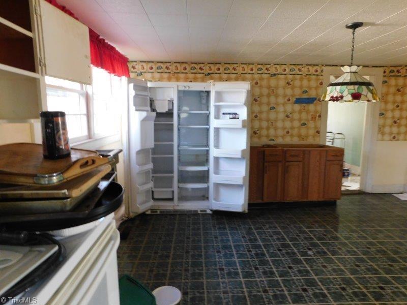 276 Fagge Road Stoneville, NC 27048 - Photo 8 of 34