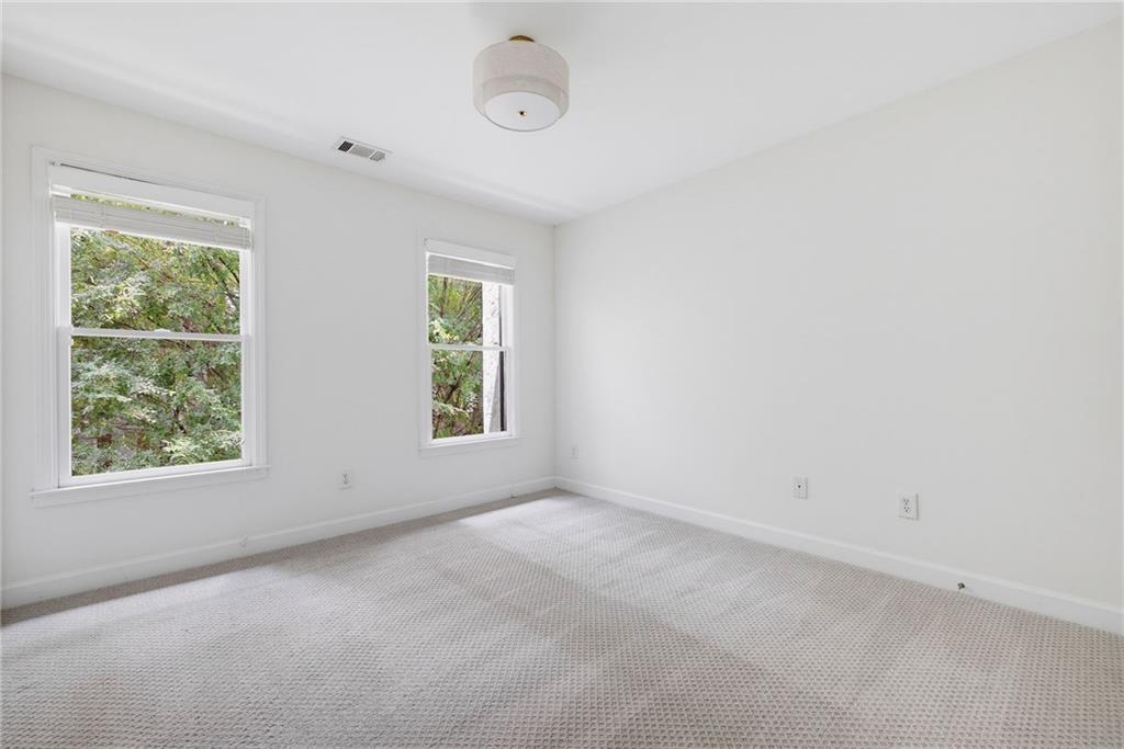 14 Oakhurst Common Drive Decatur, GA 30030 - Photo 23 of 29 Gallery Image 23