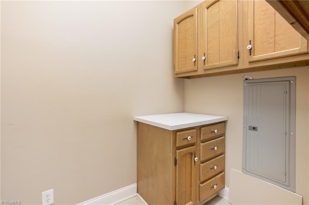 562 Lindley Road Greensboro, NC 27410 - Photo 16 of 36 Gallery Image 16
