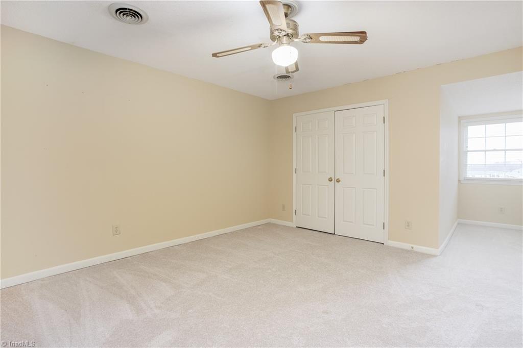 562 Lindley Road Greensboro, NC 27410 - Photo 28 of 36 Gallery Image 28