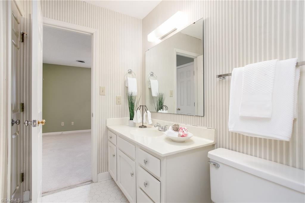 562 Lindley Road Greensboro, NC 27410 - Photo 30 of 36 Gallery Image 30