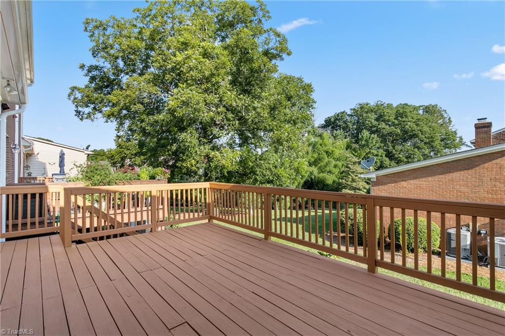 562 Lindley Road Greensboro, NC 27410 - Photo 34 of 36 Deck