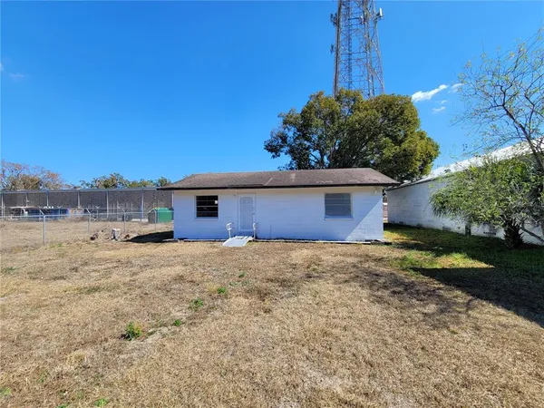 $1,600 | 4830 Gall Boulevard, Zephyrhills, FL 33542