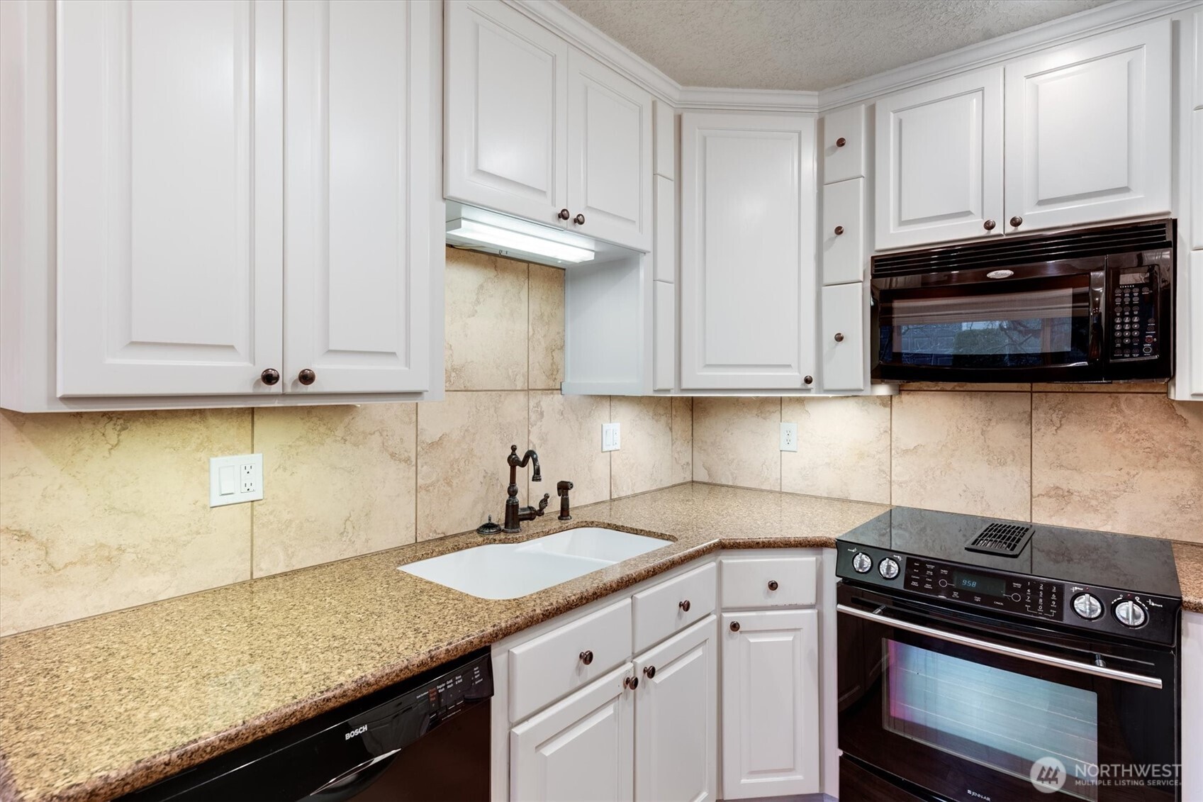 1310 River Road, Unit 9 Longview, WA 98632 - Photo 12 of 40